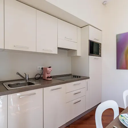 Апартаменти Rose 2-clim-centre-plage Мантон